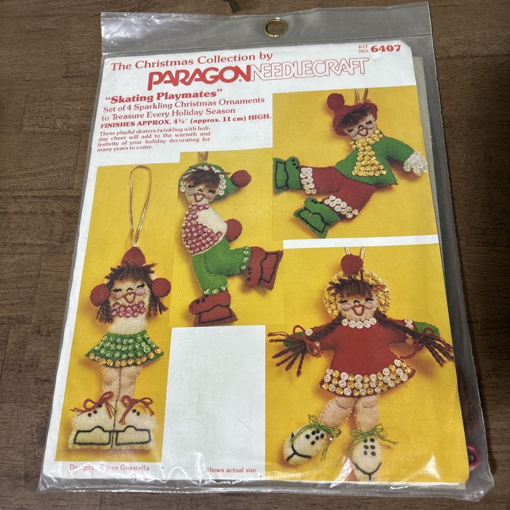 Paragon Needlecraft Skating Playmates Felt Ornament Kit 6407